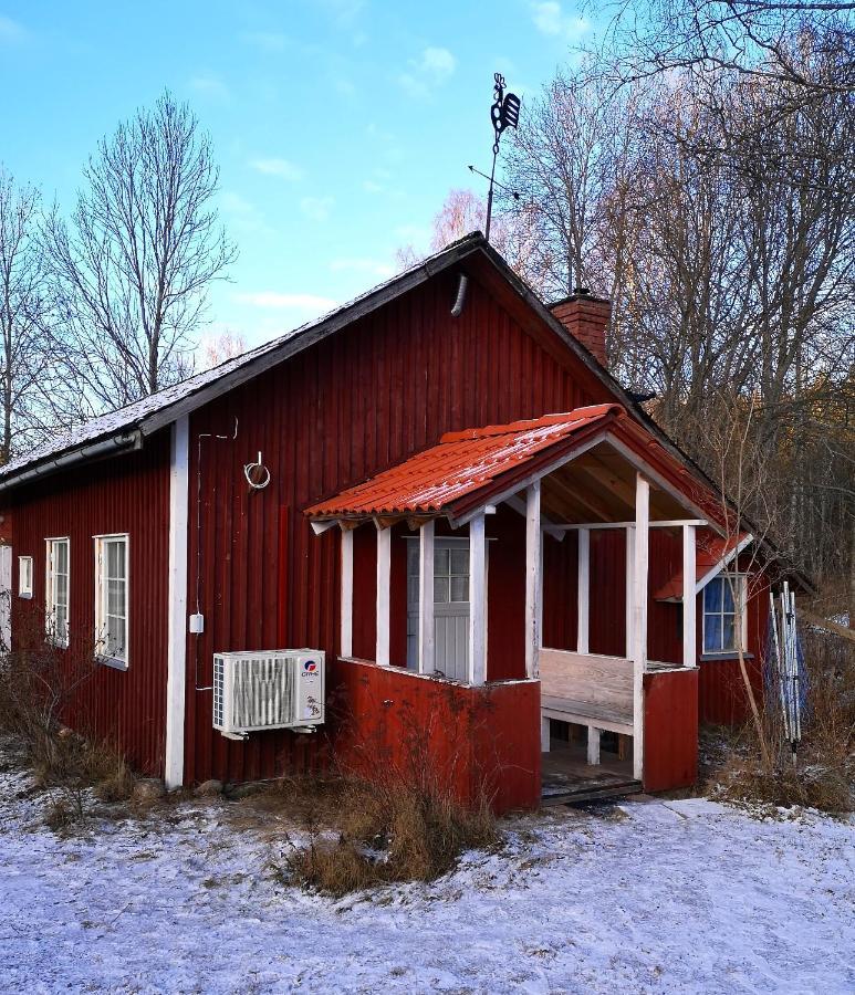 Viken - Cottage By Dalslands Canal Dals Långed Exterior photo