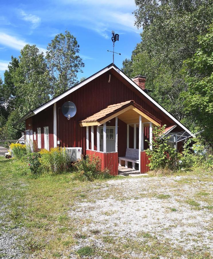Viken - Cottage By Dalslands Canal Dals Långed Exterior photo